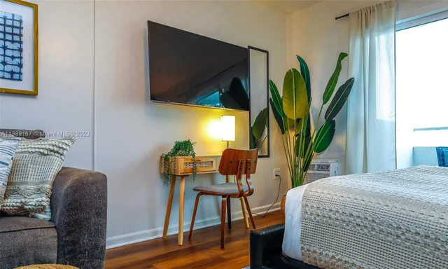 $2,800 | 7904 West Drive, Unit 812, North Bay Village, FL 33141