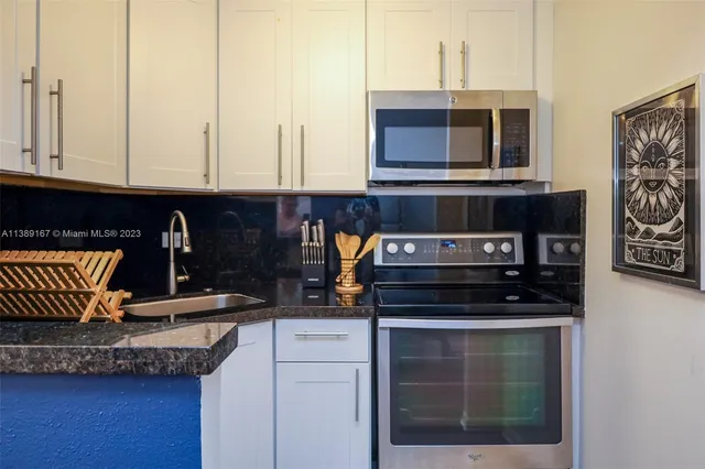 $2,800 | 7904 West Drive, Unit 812, North Bay Village, FL 33141