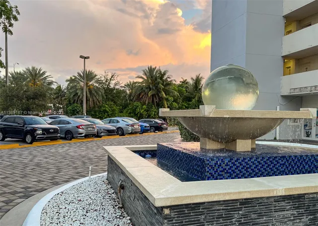 $2,800 | 7904 West Drive, Unit 812, North Bay Village, FL 33141