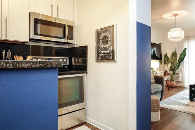 $2,800 | 7904 West Drive, Unit 812, North Bay Village, FL 33141