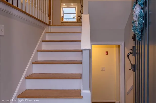 $4,400 | 25 Algonquin Drive, Middletown, RI 02842