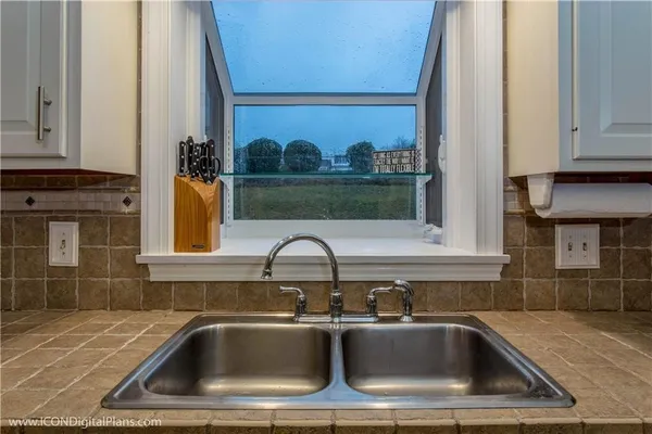 $4,400 | 25 Algonquin Drive, Middletown, RI 02842