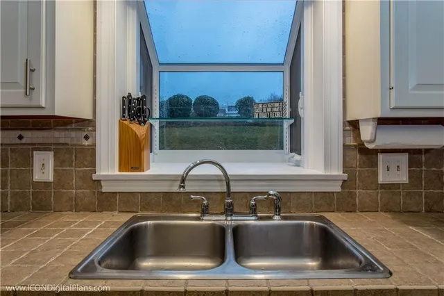 $4,400 | 25 Algonquin Drive, Middletown, RI 02842