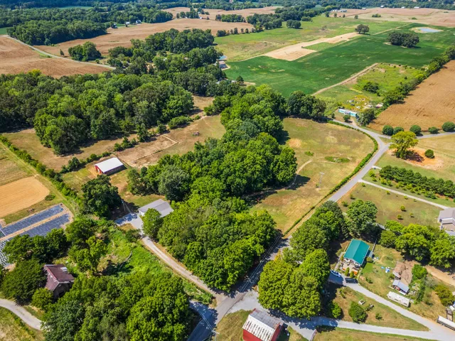 $650,000 | 3389 Anderson Road, Cedar Hill, TN 37032