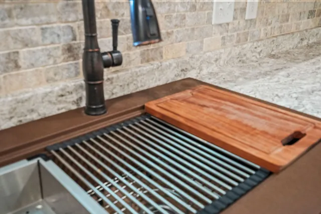 $650,000 | 3389 Anderson Road, Cedar Hill, TN 37032