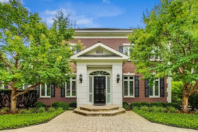 $1,950,000 | 860 Gage Lane, Lake Forest, IL 60045