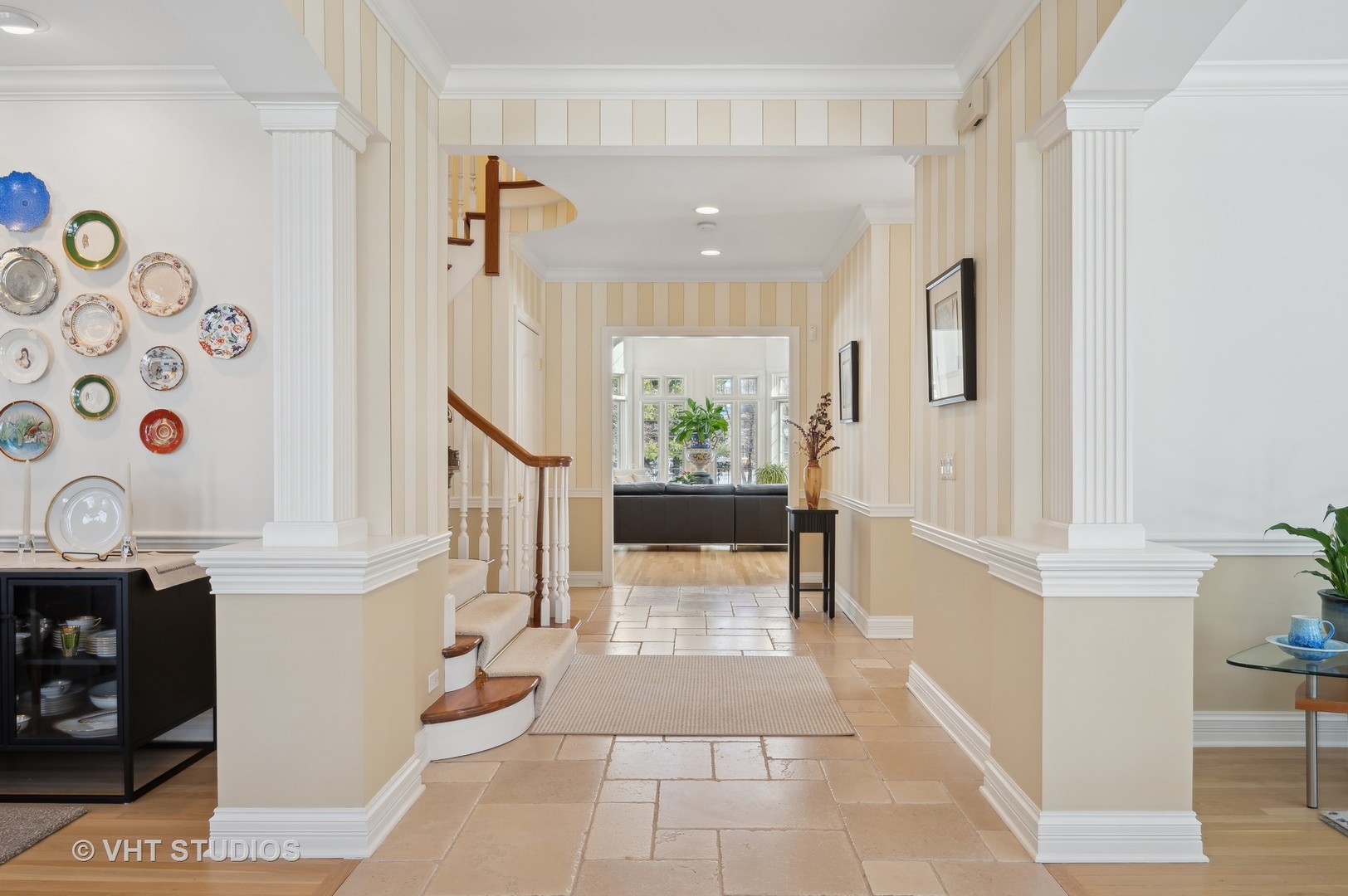 860 Gage Lane Lake Forest, IL 60045 - Photo 2 of 37