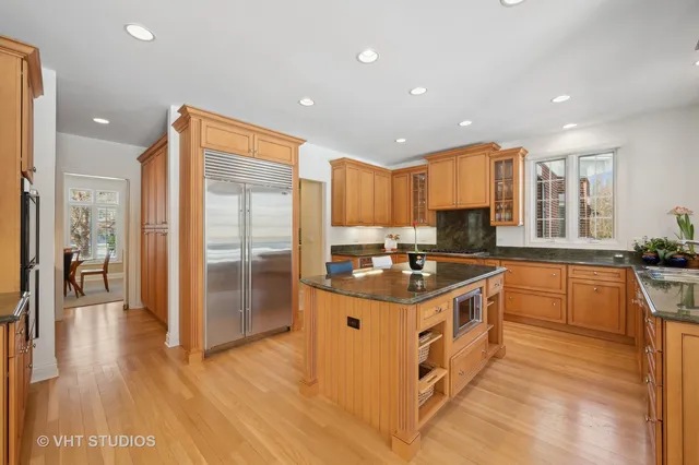 $1,950,000 | 860 Gage Lane, Lake Forest, IL 60045