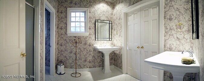 13530 Mandarin Road Jacksonville, FL 32223 - Photo 12 of 14 Hall Bath