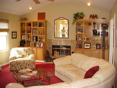 2002 Bethlehem Road Paris, KY 40361 - Photo 4 of 32 Living room area