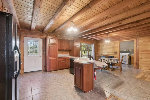 $529,900 | 1750 Fox Road, Jackson, MI 49201