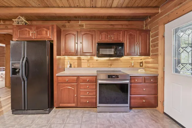 $529,900 | 1750 Fox Road, Jackson, MI 49201