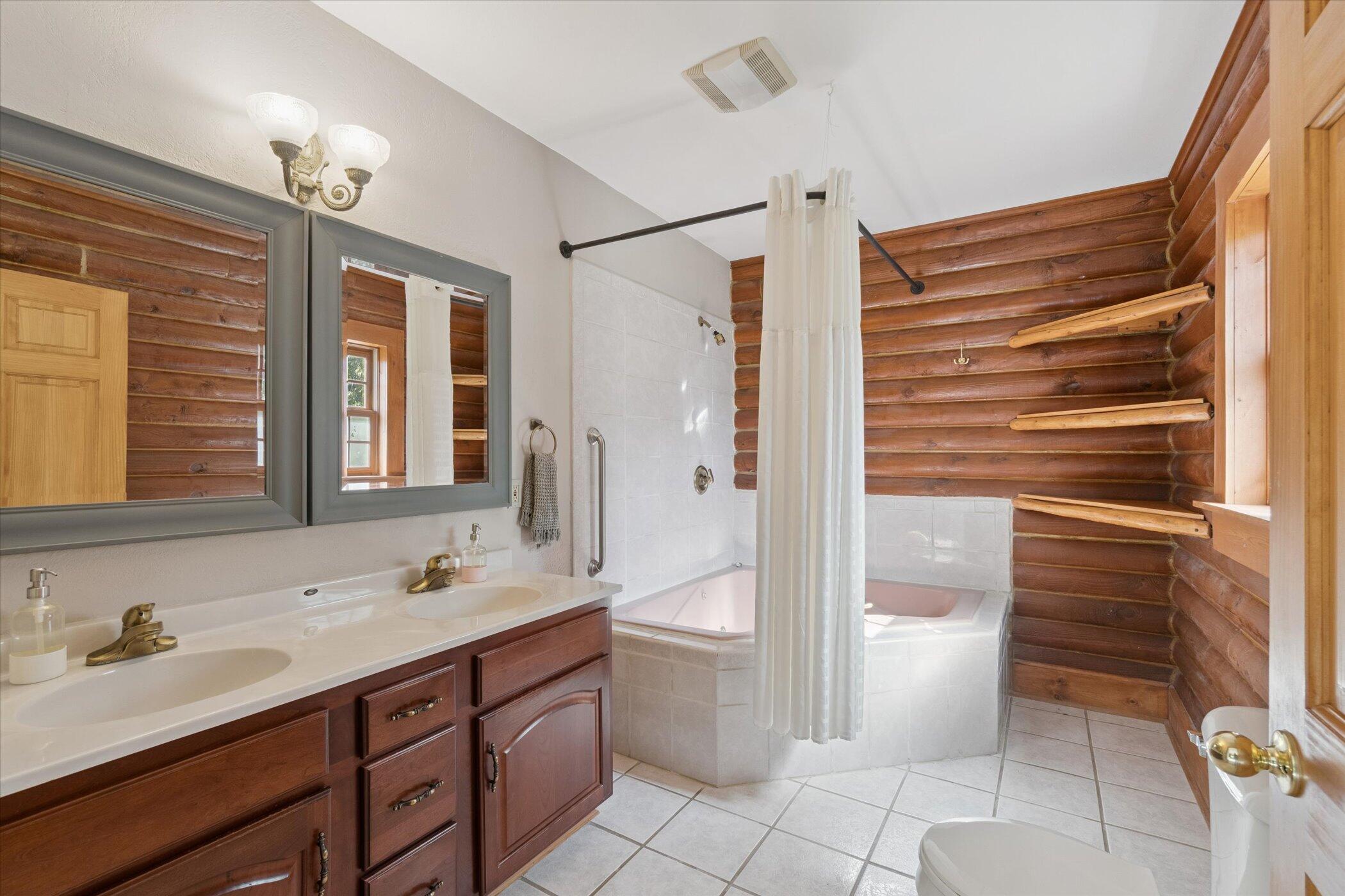 1750 Fox Road Jackson, MI 49201 - Photo 25 of 72 primary bath