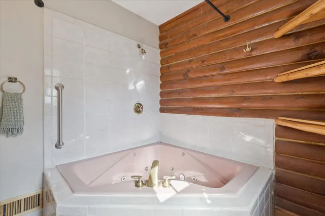 $529,900 | 1750 Fox Road, Jackson, MI 49201