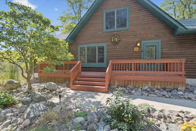 $529,900 | 1750 Fox Road, Jackson, MI 49201