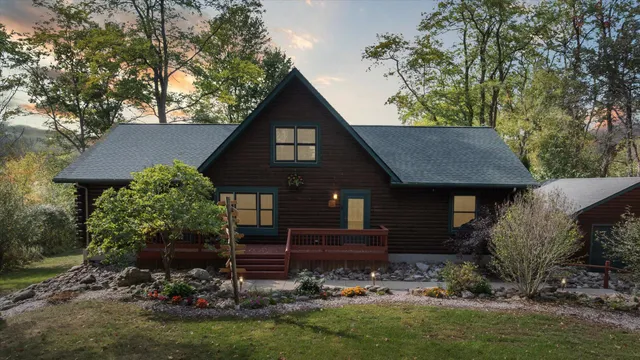 $529,900 | 1750 Fox Road, Jackson, MI 49201