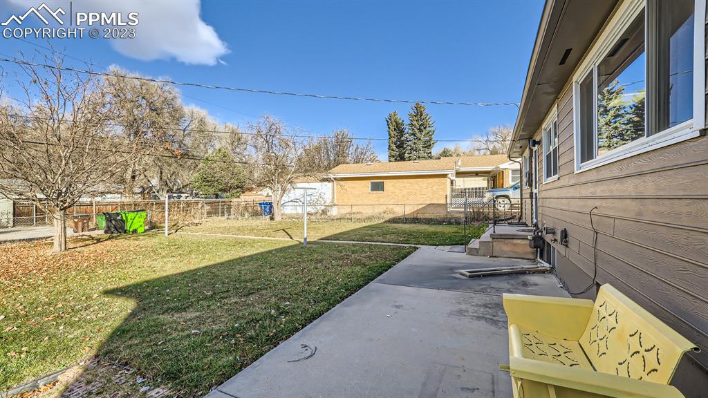 530 Valley Road Colorado Springs, CO 80904 - Photo 43 of 50 a view of a street with houses