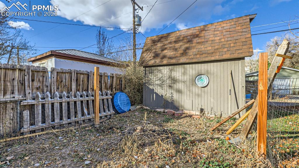 530 Valley Road Colorado Springs, CO 80904 - Photo 46 of 50 a view of a house with wooden fence