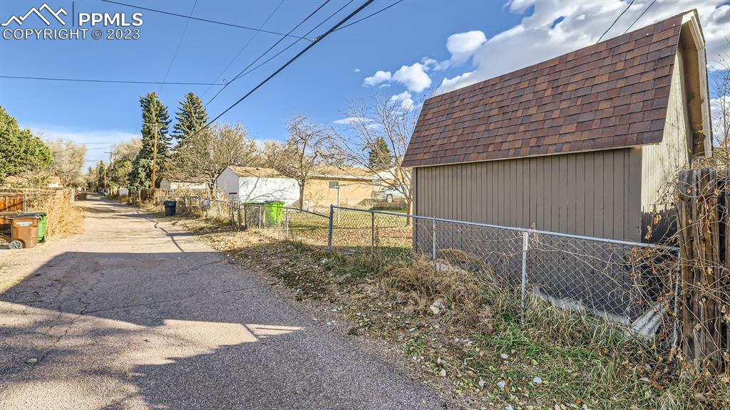 530 Valley Road Colorado Springs, CO 80904 - Photo 50 of 50 a view of a backyard