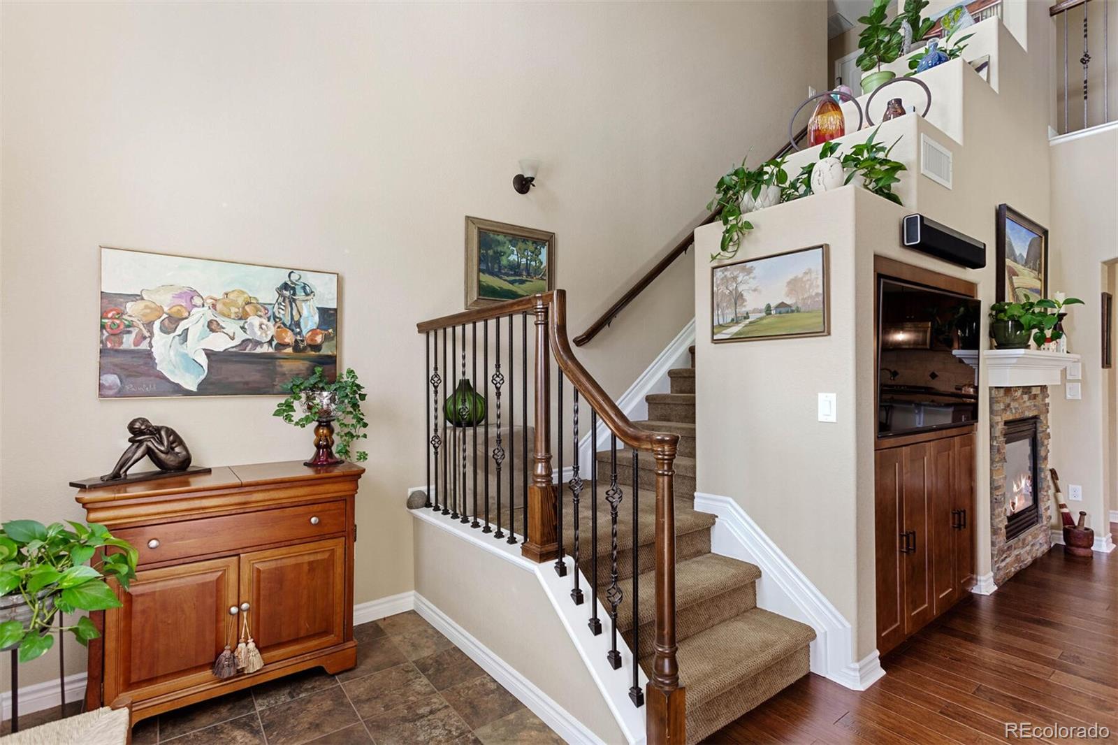 9220 Viaggio Way Highlands Ranch, CO 80126 - Photo 3 of 37