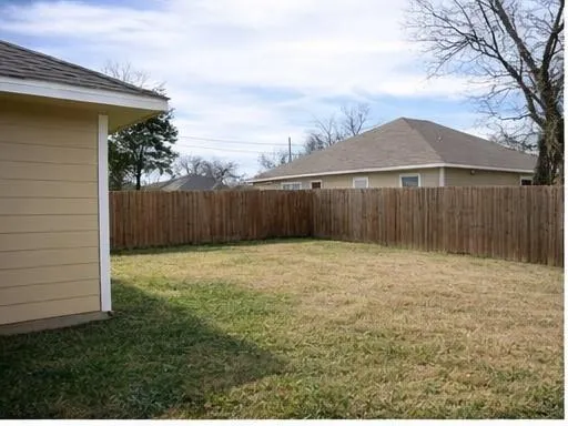 $1,900 | 2216 Sayle Street, Greenville, TX 75401