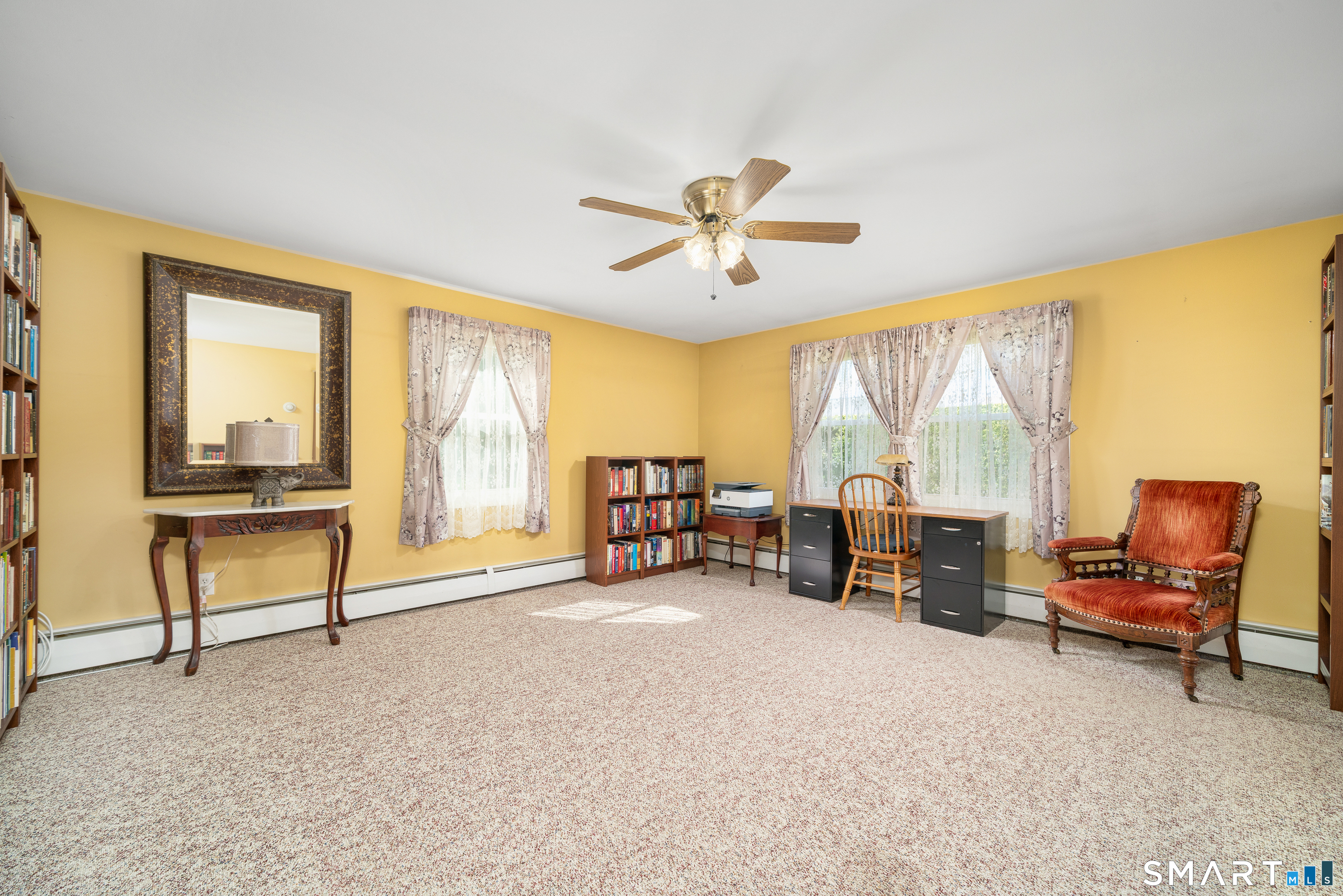 43 Edward Street Wethersfield, CT 06109 - Photo 15 of 40 Family Room / Library / Home Office
