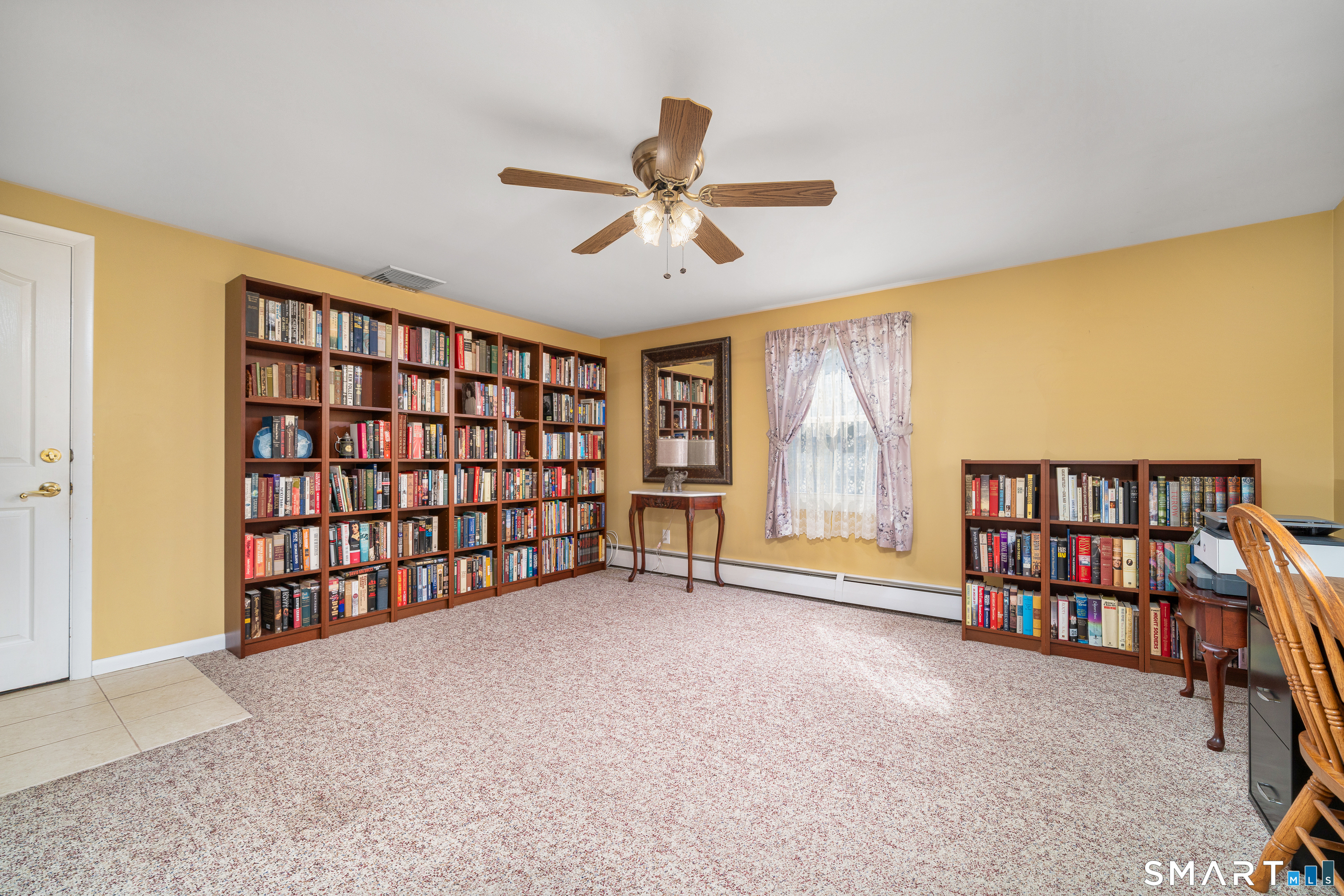 43 Edward Street Wethersfield, CT 06109 - Photo 18 of 40 Family Room / Library / Home Office