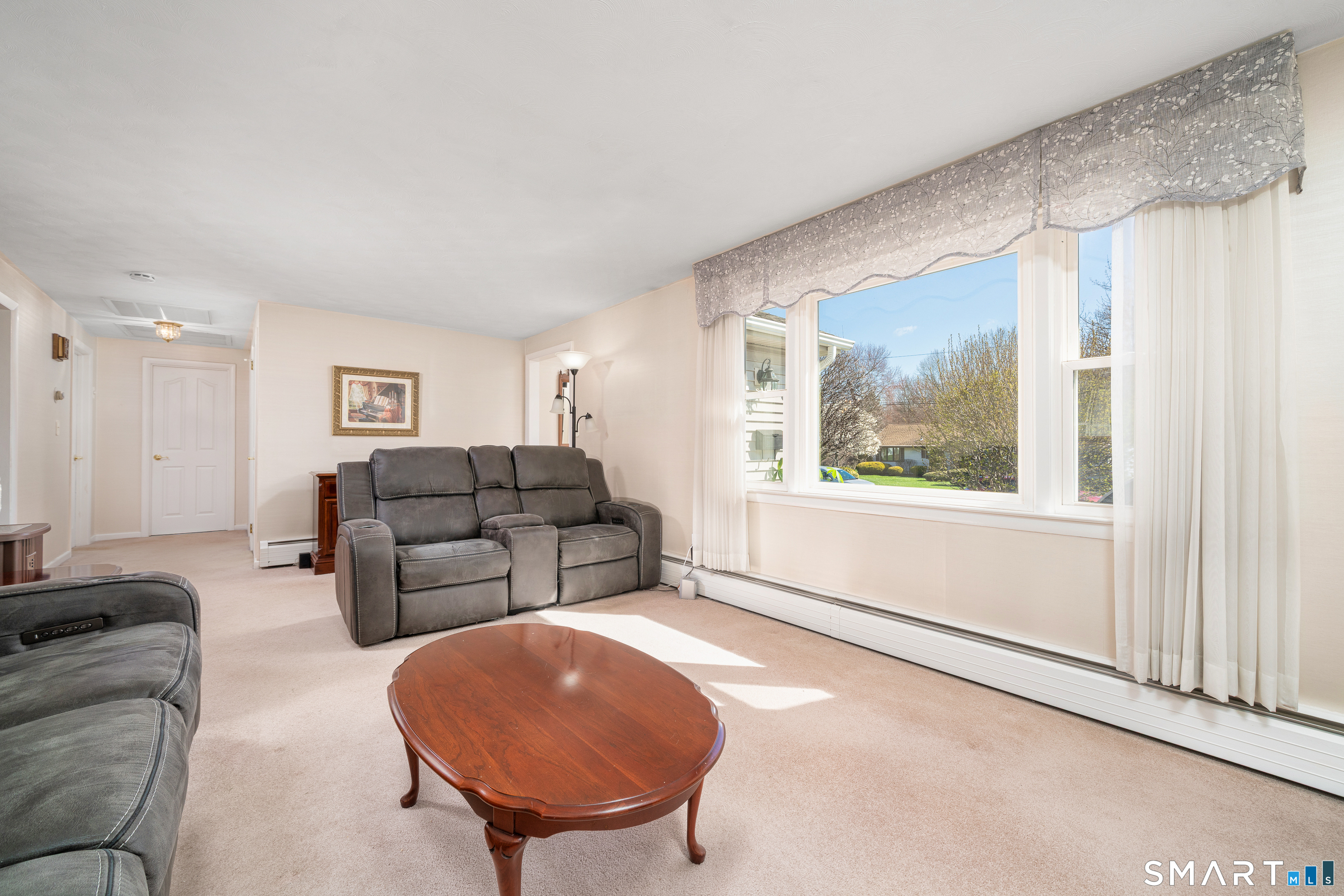 43 Edward Street Wethersfield, CT 06109 - Photo 6 of 40 Living Room