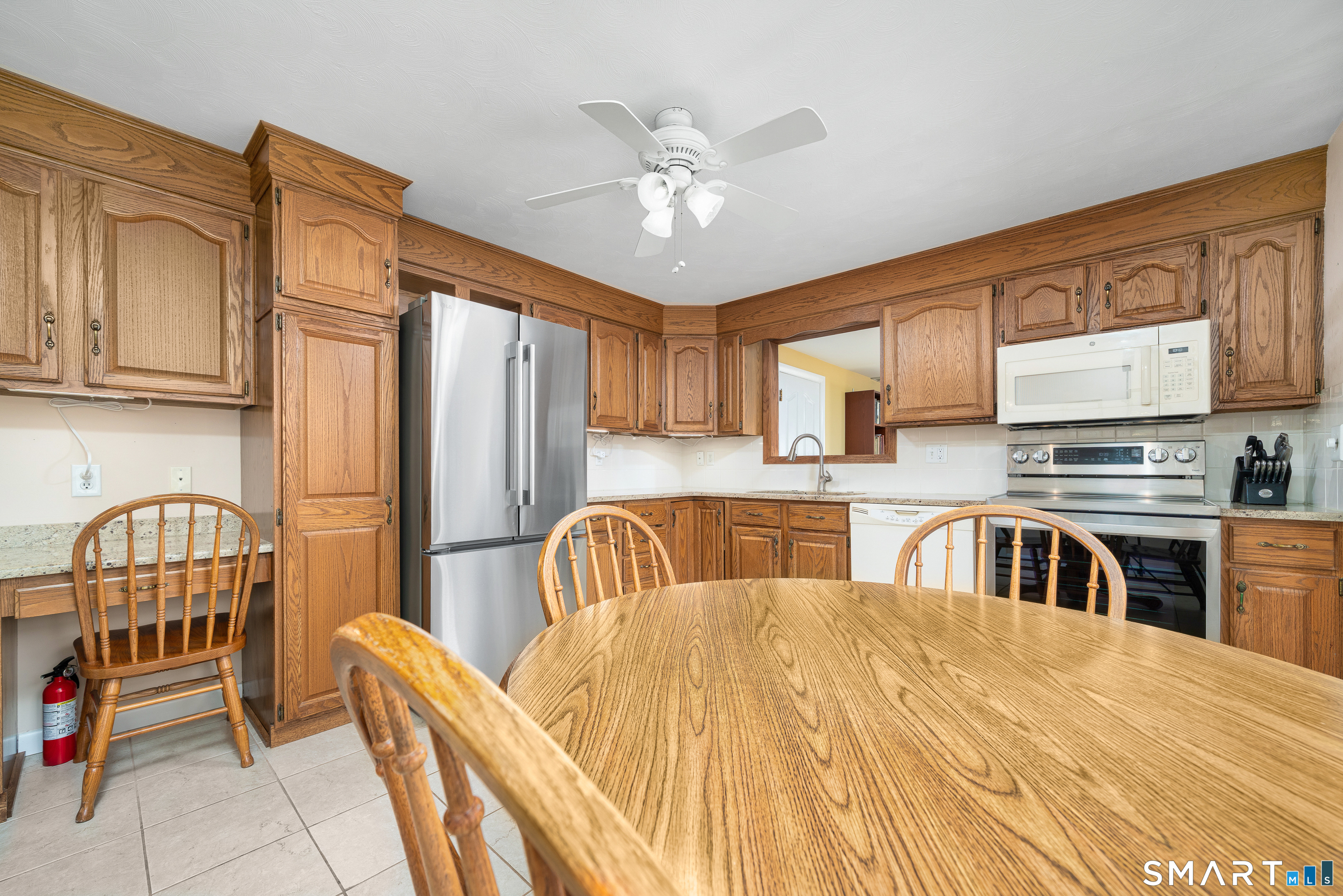 43 Edward Street Wethersfield, CT 06109 - Photo 8 of 40 Kitchen - Eat-In