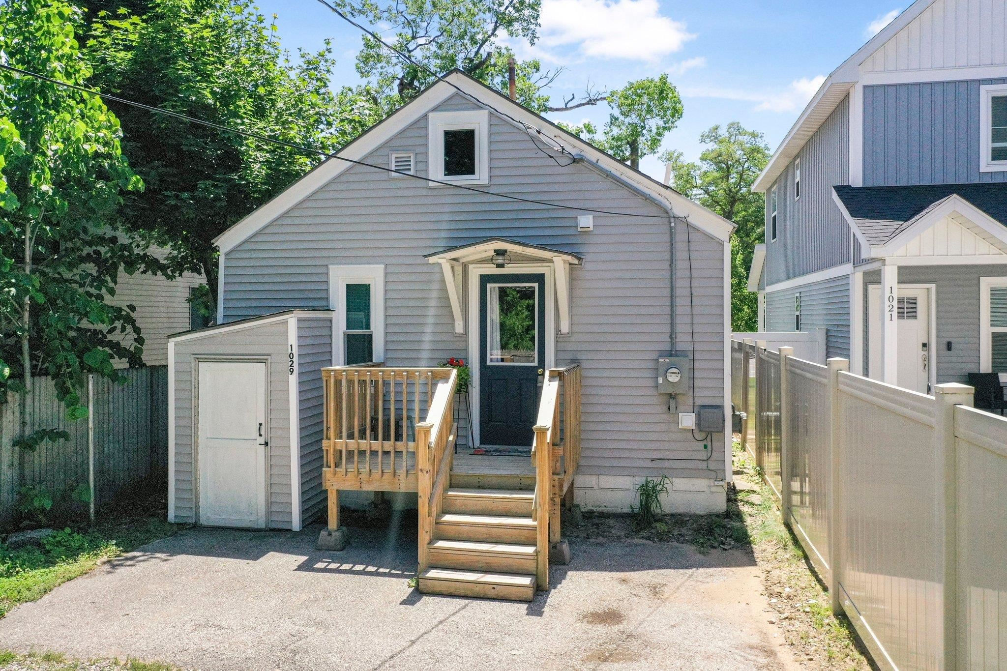 1029 East Front Street Traverse City, MI 49686 - Photo 27 of 37 1935536-50091ded-4079-4955-bb44-41c4027d199d.JPG