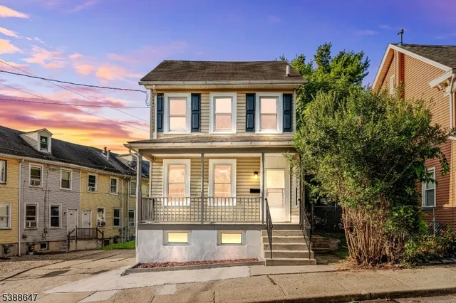 $289,000 | 330 Chambers Street, Phillipsburg, NJ 08865