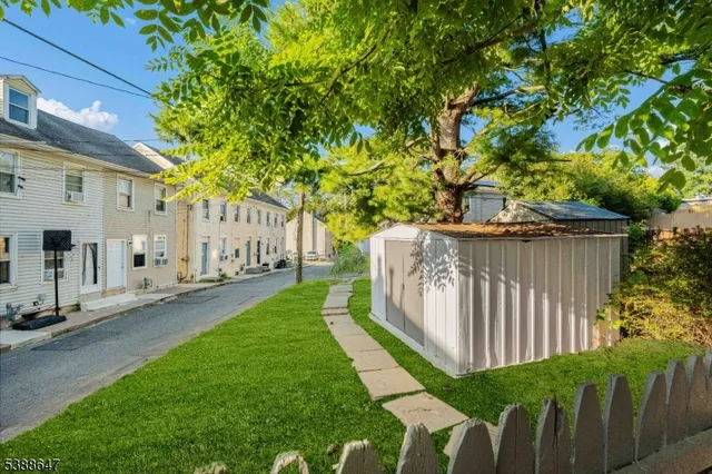 $289,000 | 330 Chambers Street, Phillipsburg, NJ 08865