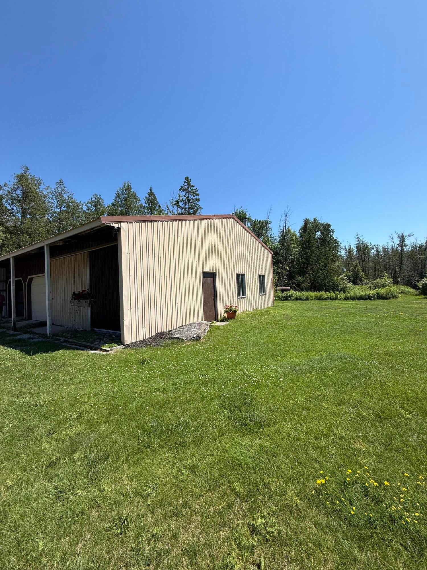 7770 West Long Lake Road Alpena, MI 49707 - Photo 1 of 14 Garage