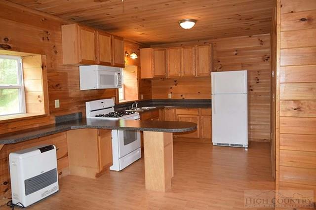 647 Junaluska Road Boone, NC 28607 - Photo 3 of 30 Gallery Image 3
