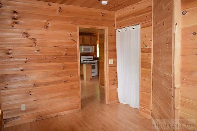 647 Junaluska Road Boone, NC 28607 - Photo 4 of 30 Gallery Image 4