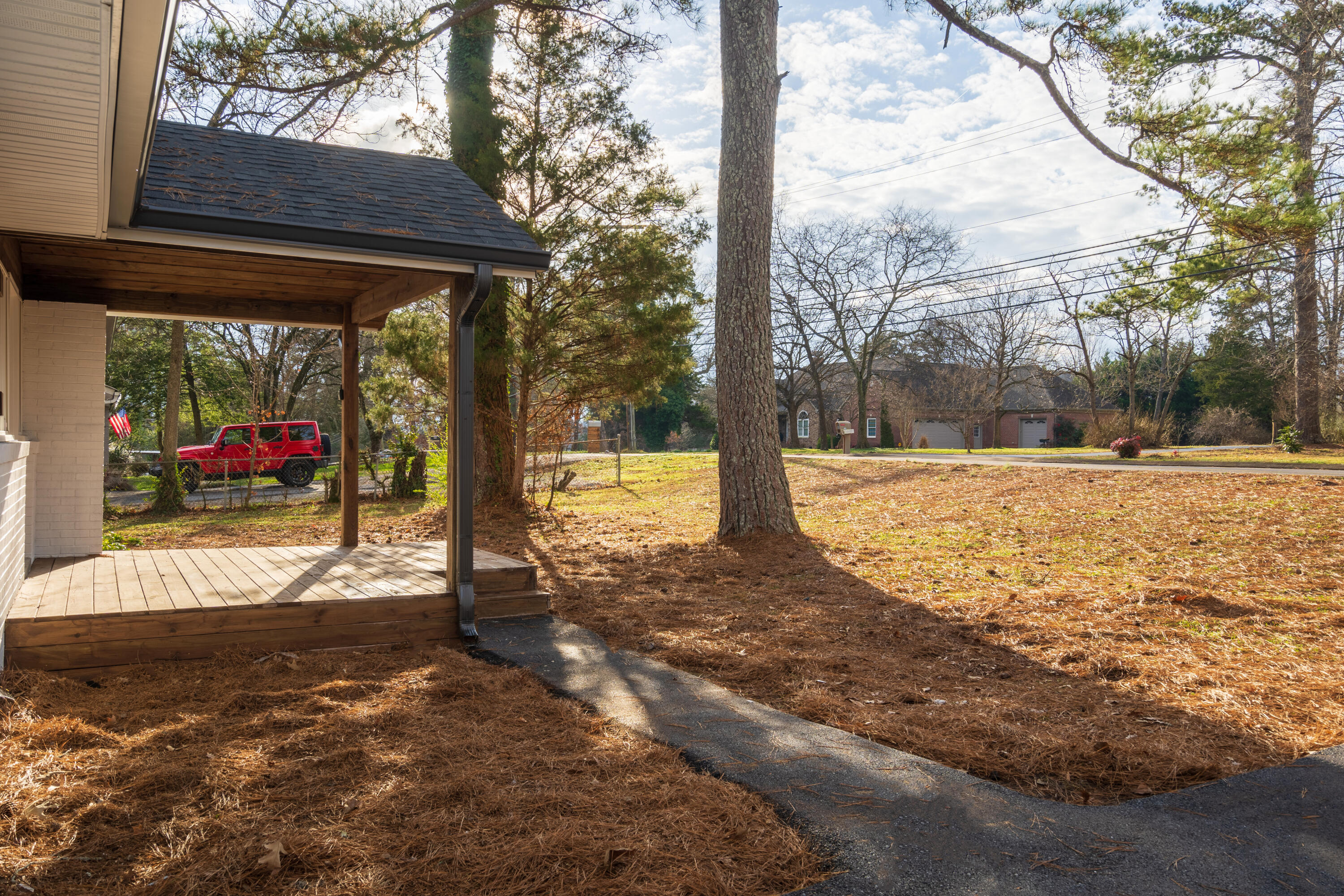 834 Julian Road Chattanooga, TN 37421 - Photo 4 of 31 05. 834 Julian Rd