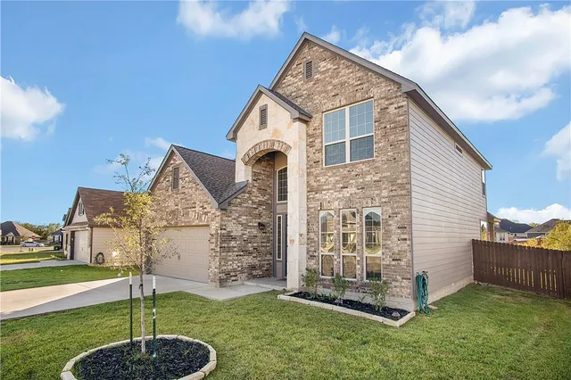$2,645 | 2009 Markley Drive, Bryan, TX 77807
