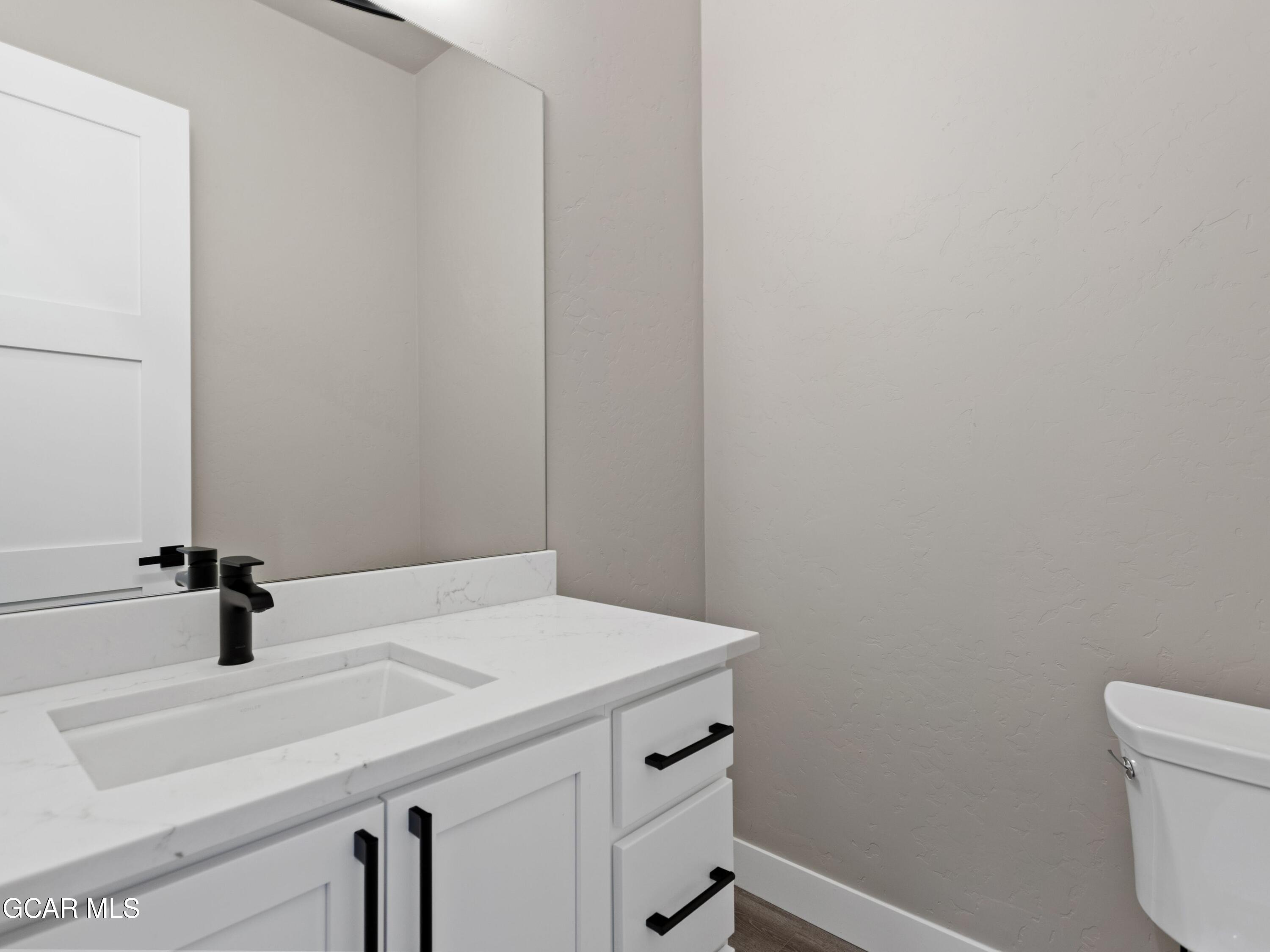 40 Ski Idlewild Road Winter Park, CO 80482 - Photo 13 of 56 Main Floor Powder Room