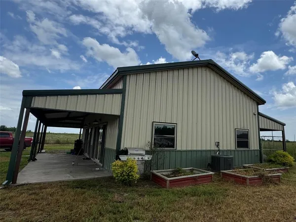 $1,595 | 678 County Road 1063, Greenville, TX 75401