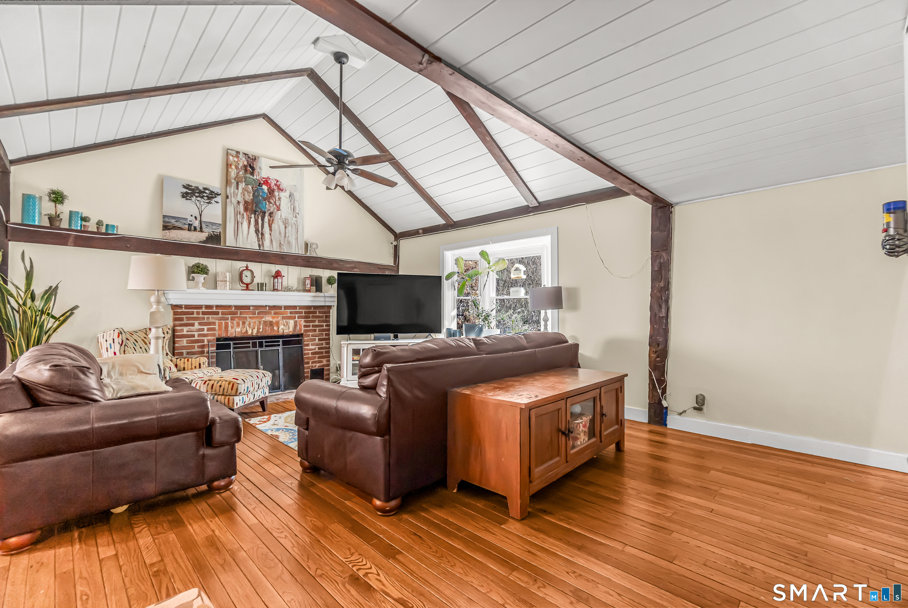 214 Pumpkin Hill Road New Milford, CT 06776 - Photo 3 of 27