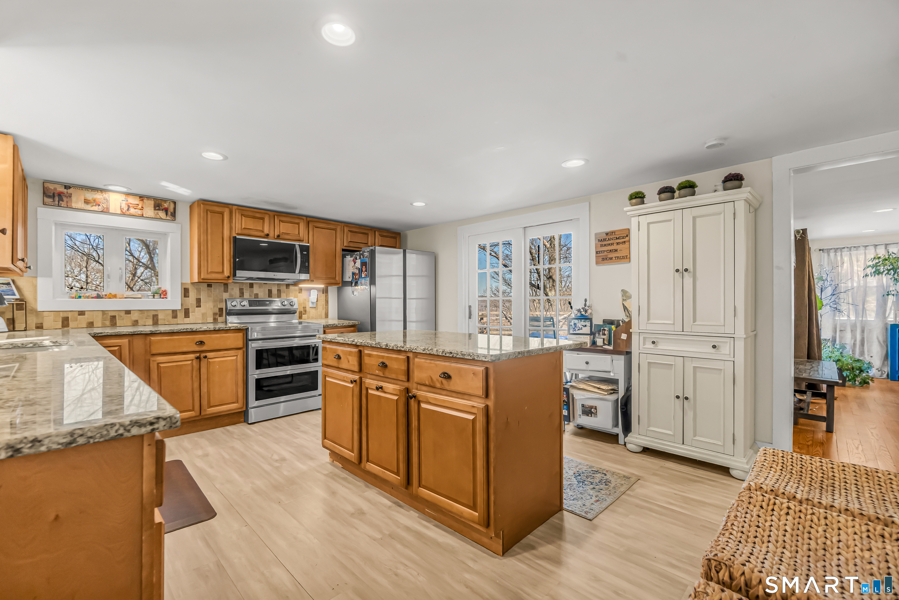 214 Pumpkin Hill Road New Milford, CT 06776 - Photo 5 of 27