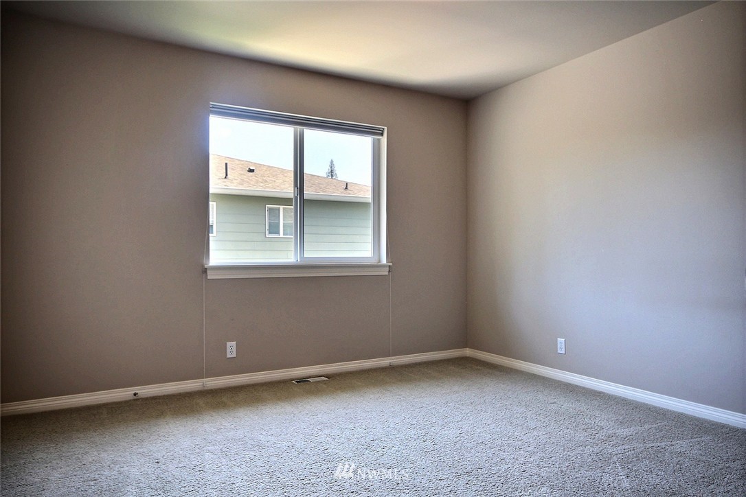 5433 Northeast 3rd Street Renton, WA 98059 - Photo 23 of 25