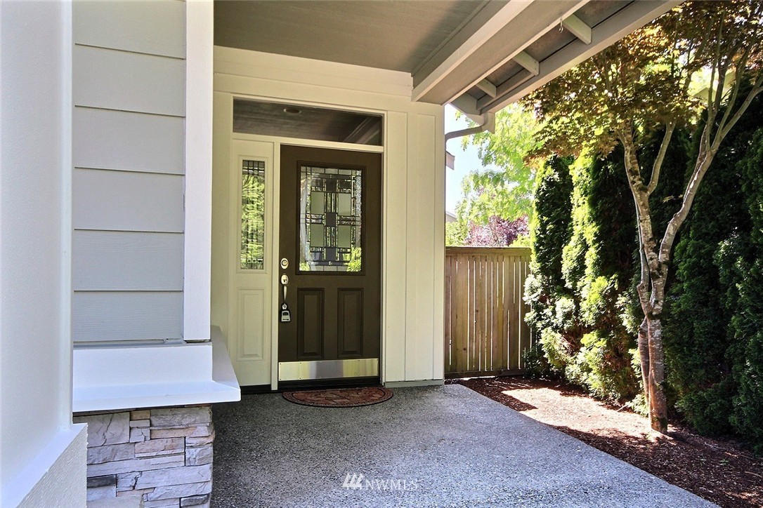 5433 Northeast 3rd Street Renton, WA 98059 - Photo 4 of 25