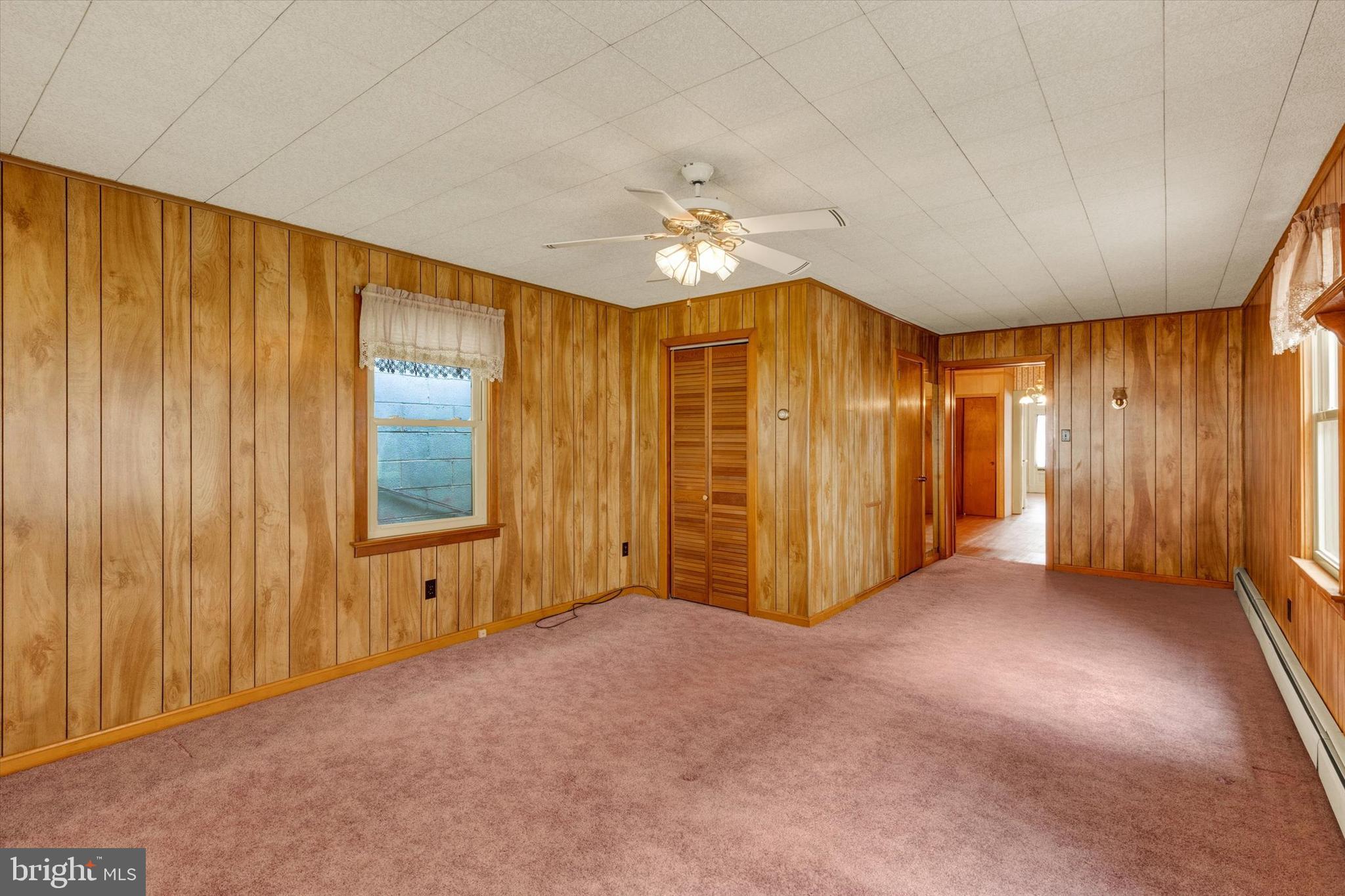 42 Market Square Manheim, PA 17545 - Photo 18 of 39 1st Floor Bedroom