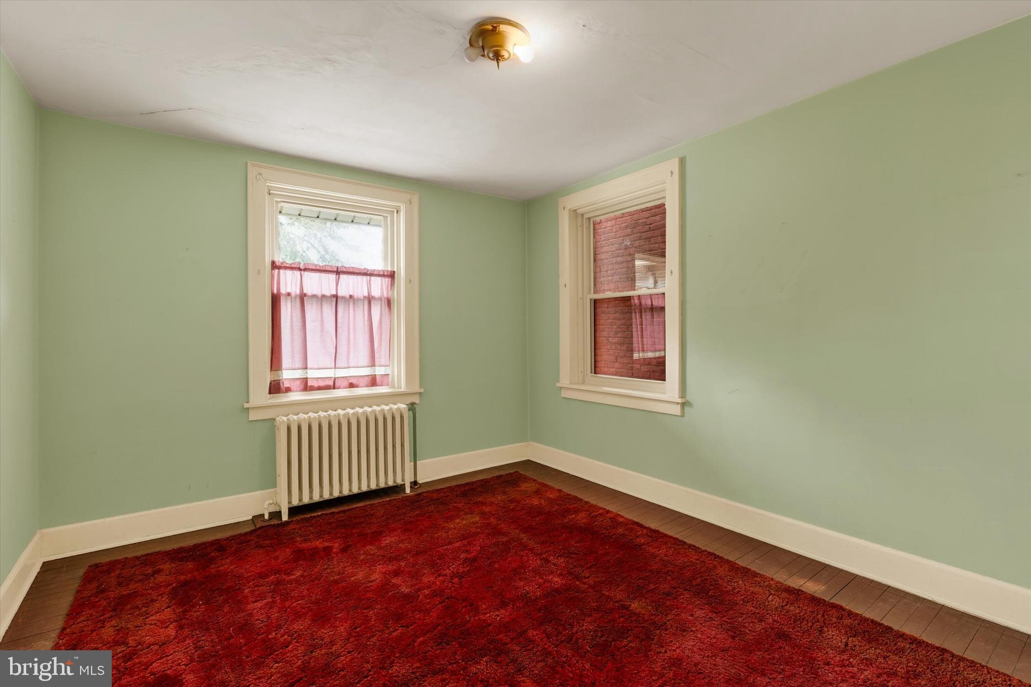 42 Market Square Manheim, PA 17545 - Photo 24 of 39 2nd Floor Bedroom