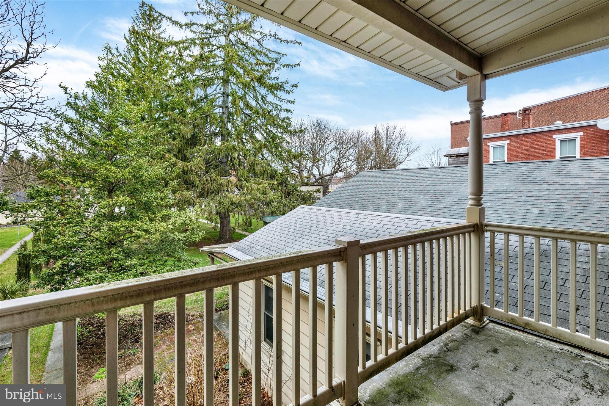42 Market Square Manheim, PA 17545 - Photo 28 of 39 2nd Floor Rear Balcony
