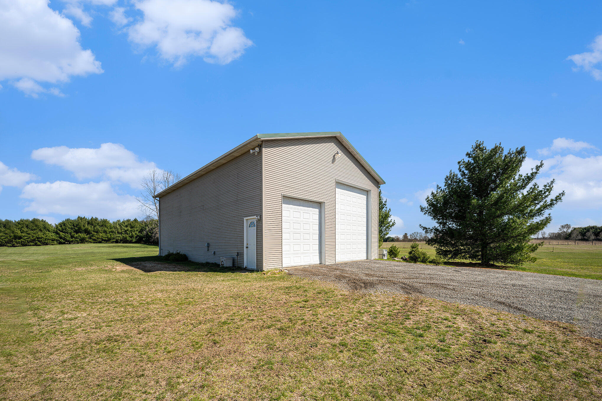 61651 County Line Road Three Rivers, MI 49093 - Photo 3 of 29 Pole Barn