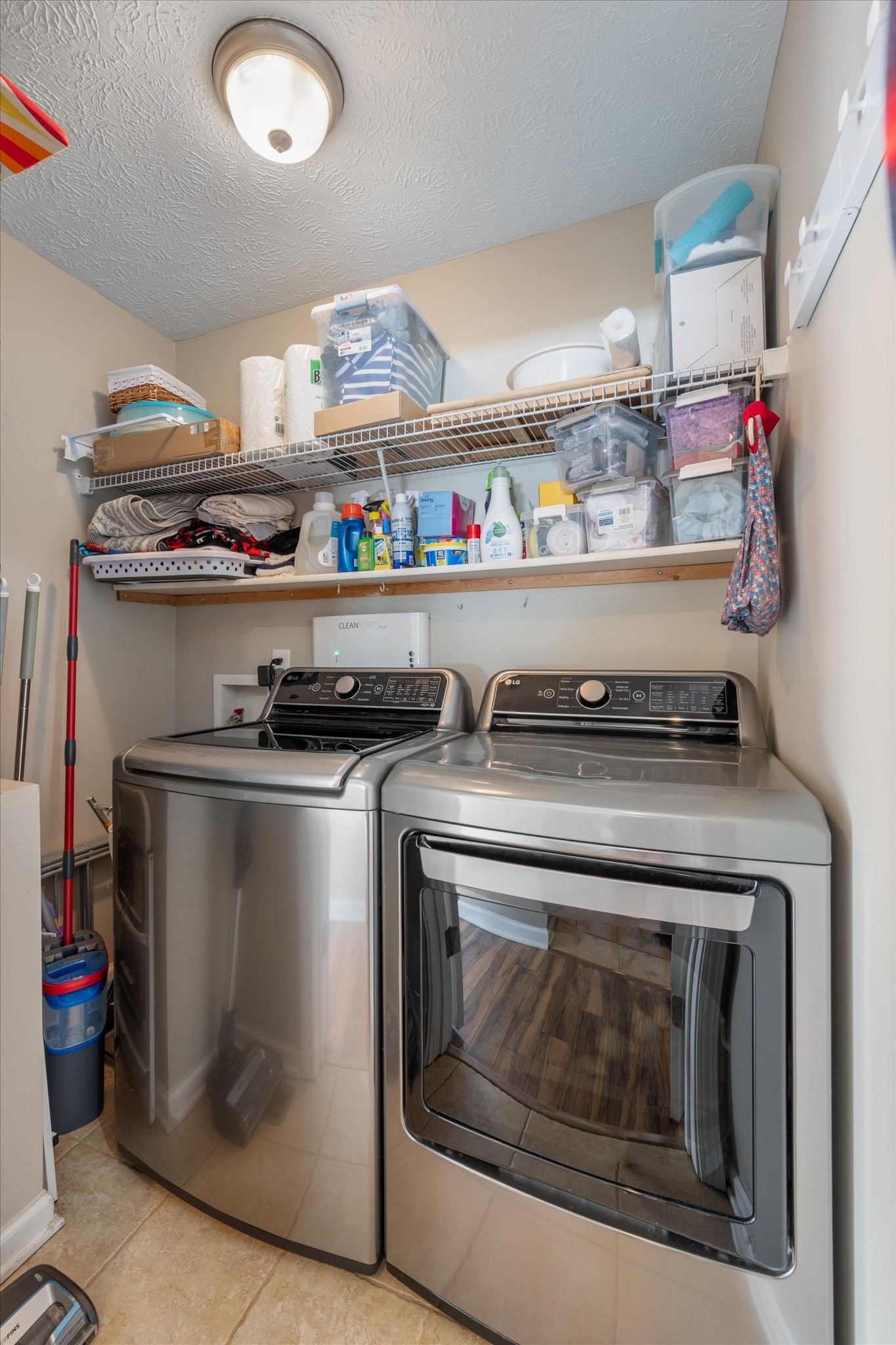 560 Windy Road Mount Juliet, TN 37122 - Photo 20 of 40 a stove top oven sitting inside of a kitchen