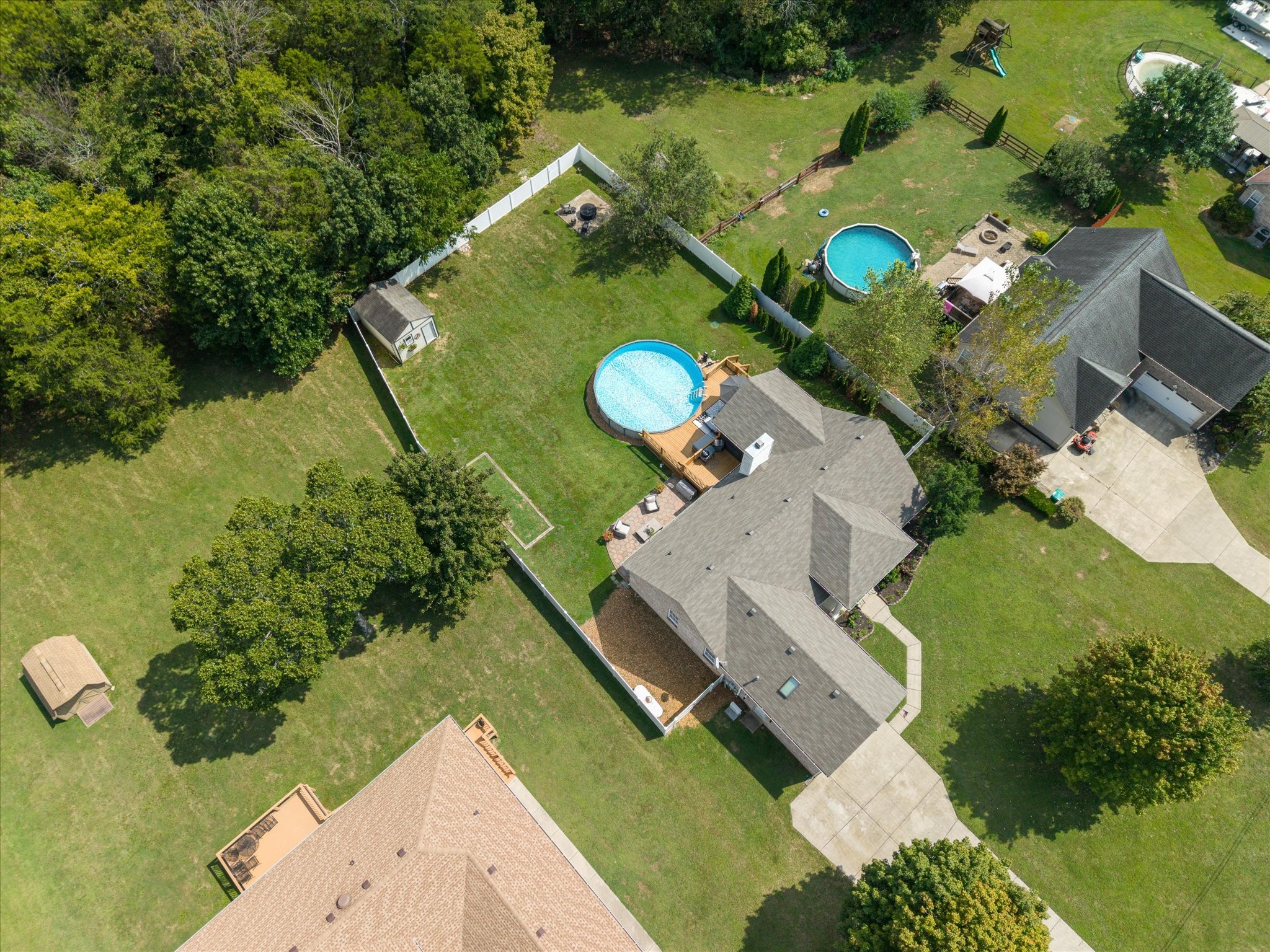 560 Windy Road Mount Juliet, TN 37122 - Photo 33 of 40 an aerial view of a house having yard