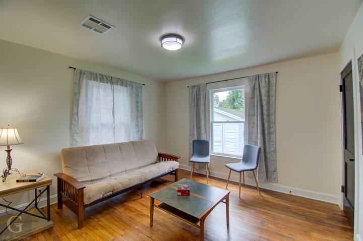 116 Loop Street Bossier City, LA 71111 - Photo 19 of 21 a living room with furniture and a window